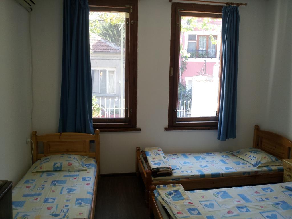 Old House Hostel Burgas ห้อง รูปภาพ